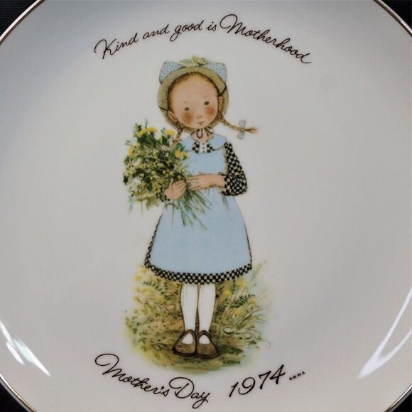 Kind and Good is Motherhood Vintage Holly Hobbie Mothers Day Plate 1974 - Picture 2 of 7